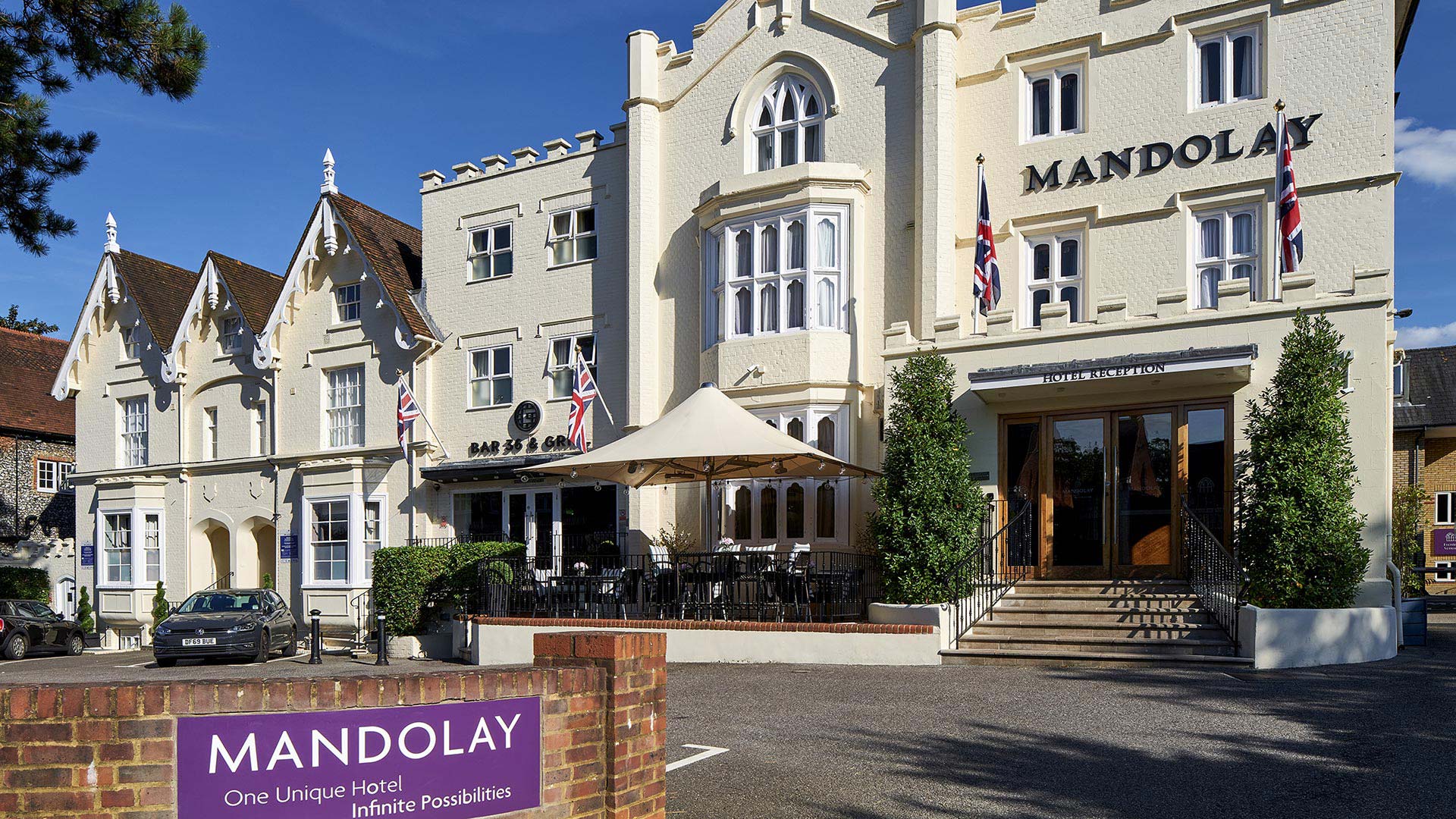 Mandolay Hotel
