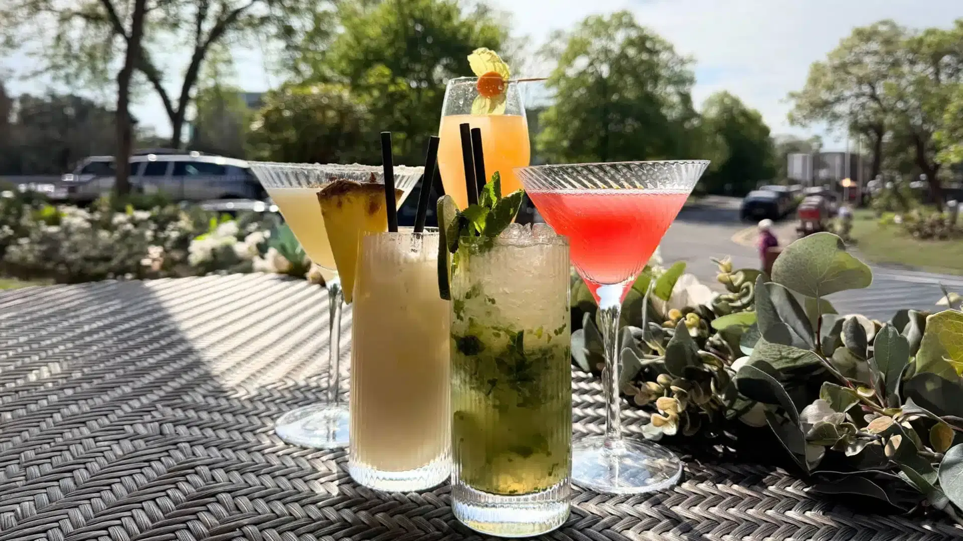 Bottomless-Cocktail-Afternoon-Tea-at-Mandolay-Hotel